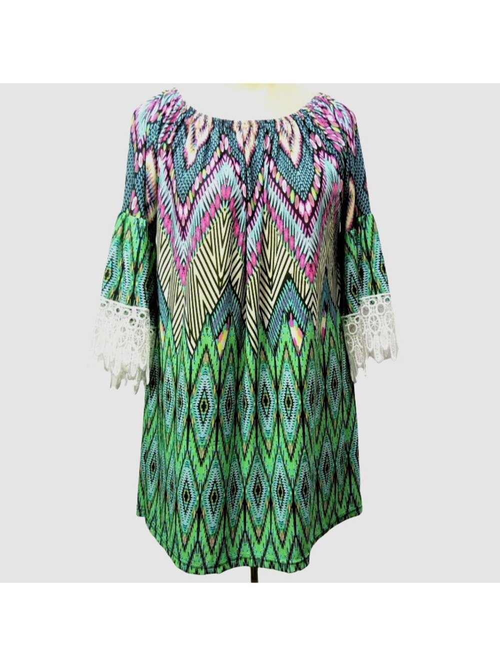 Win Win Half Sleeve Lace Tunic Size L XL Geo Print Green Blue Gathered Neck Boho